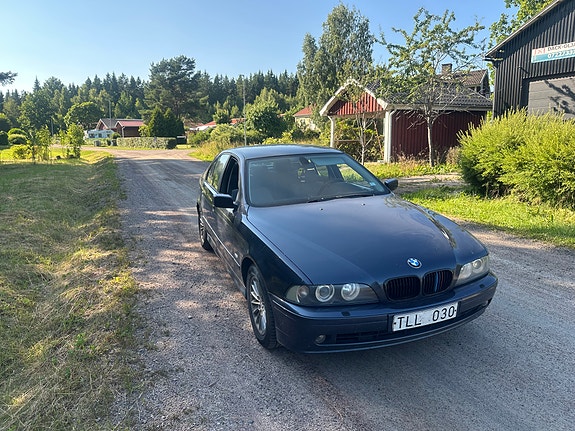 BMW 520i 6 of 15