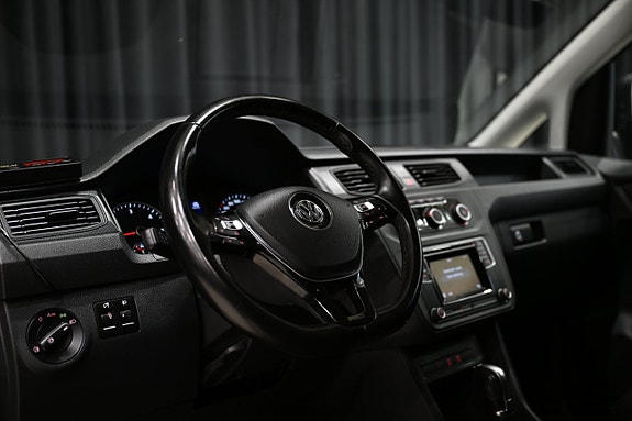Volkswagen Caddy 17 of 30