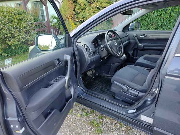 Honda CR-V 7 of 11