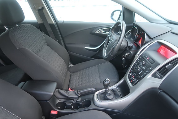 Opel Astra 9 of 22