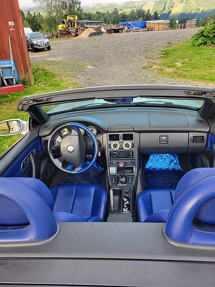 Mercedes-Benz SLK230 5 of 9