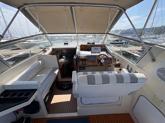 Fjord 900 Dolphin – Volvo Penta D6-310 4 of 5