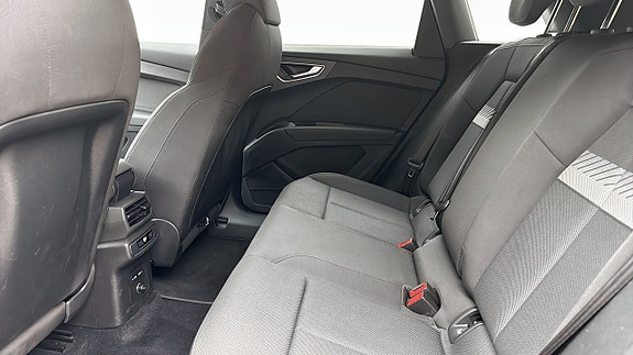 Audi Q4 e-tron 11 of 15
