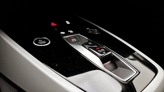 Audi Q4 e-tron 13 of 15