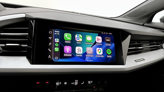 Audi Q4 e-tron 9 of 15