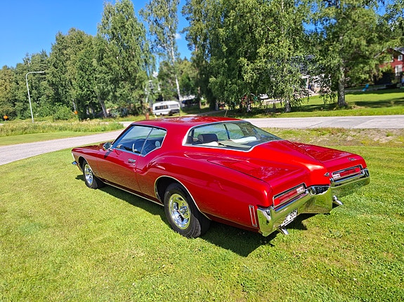 Buick Riviera 8 of 22