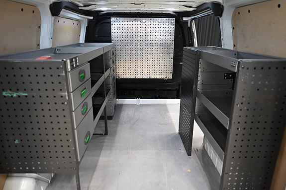 Ford Transit Custom 9 of 30