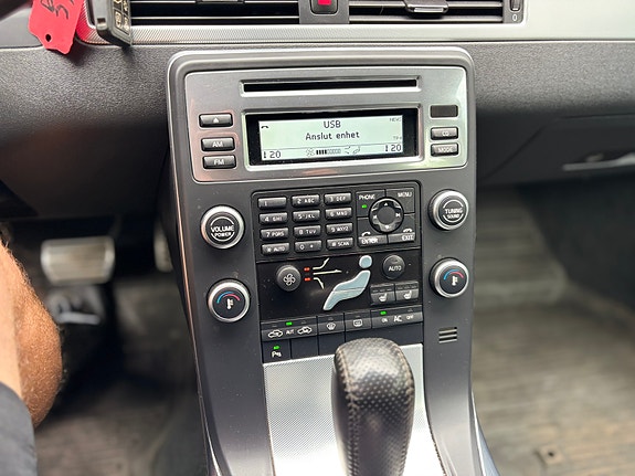 Volvo V70 11 of 16