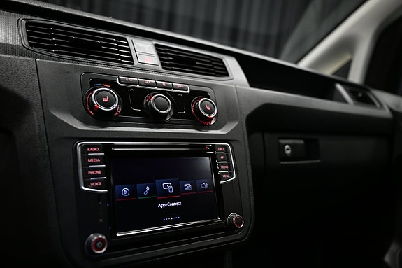 Volkswagen Caddy 25 of 27