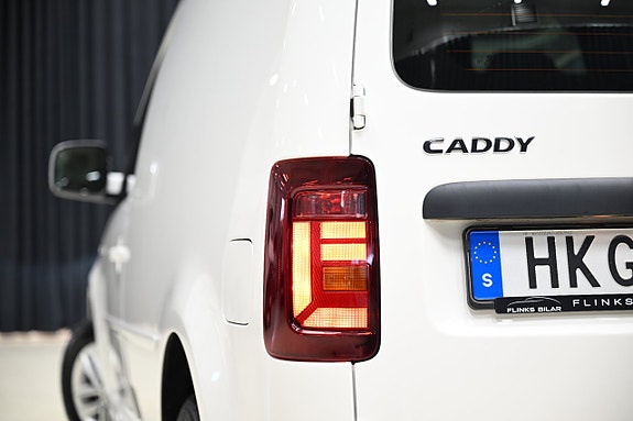 Volkswagen Caddy 10 of 27