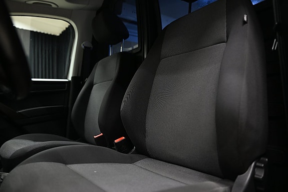 Volkswagen Caddy 24 of 27