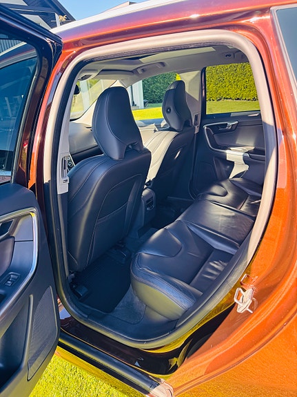 Volvo XC60 5 of 9