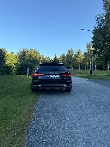 Audi A6 allroad 2 of 6