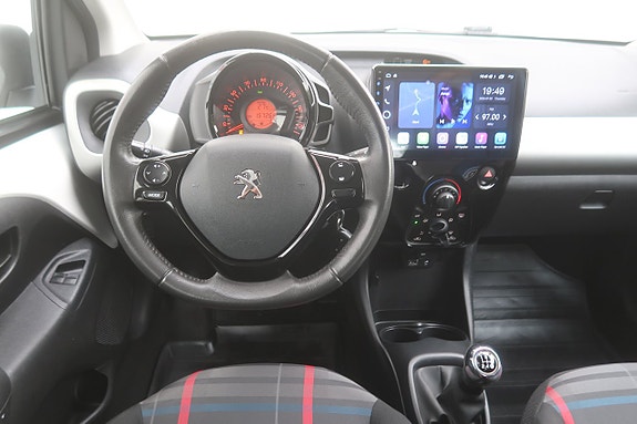 Peugeot 108 8 of 22