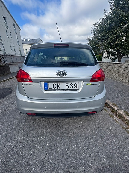 Kia Venga 4 of 5