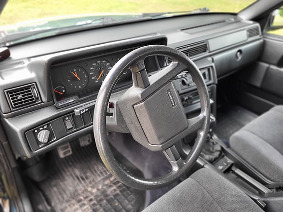 Volvo 740 4 of 10