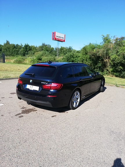 BMW 530d 2 of 6