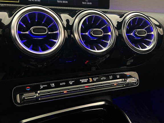 Mercedes-Benz CLA35 30 of 30