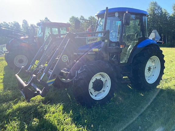 New Holland TD80D med lastare ENDAST 1328 timmar 3 of 12