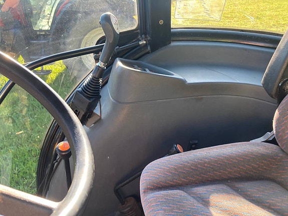 New Holland TD80D med lastare ENDAST 1328 timmar 10 of 12