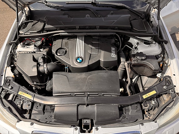 BMW 320d 12 of 12