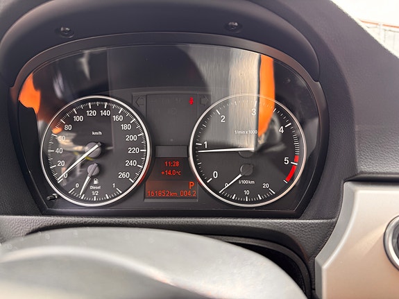 BMW 320d 10 of 12