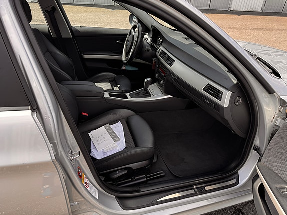 BMW 320d 11 of 12