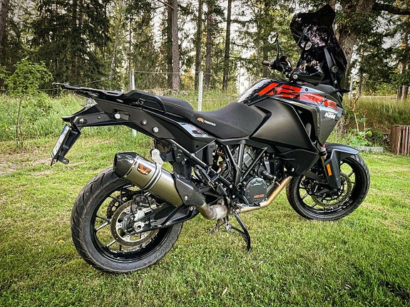 KTM 1290 Super Adventure 2 of 6
