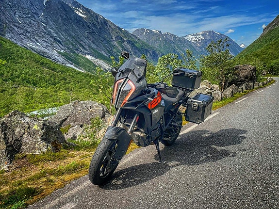 KTM 1290 Super Adventure 3 of 6