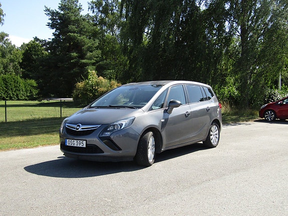 Opel Zafira Tourer 3 of 12
