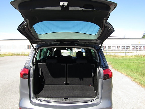 Opel Zafira Tourer 10 of 12