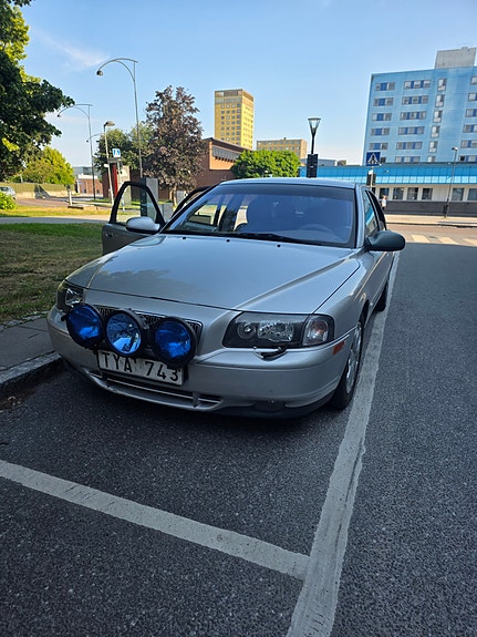 Volvo S80 3 of 6