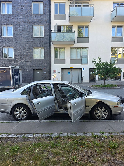 Volvo S80 4 of 6