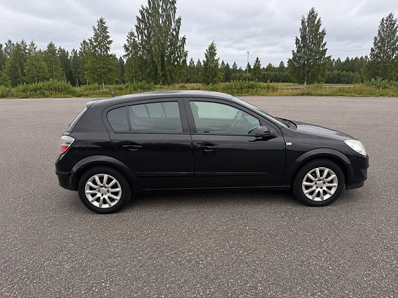 Opel Astra 3 of 10
