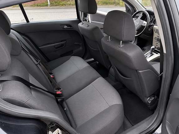 Opel Astra 7 of 10