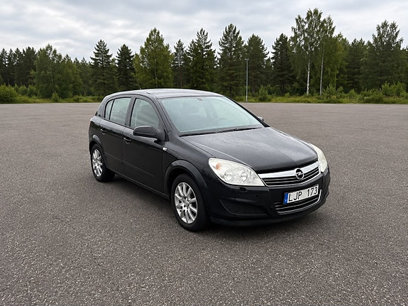 Opel Astra 2 of 10