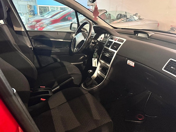 Peugeot 307 8 of 10