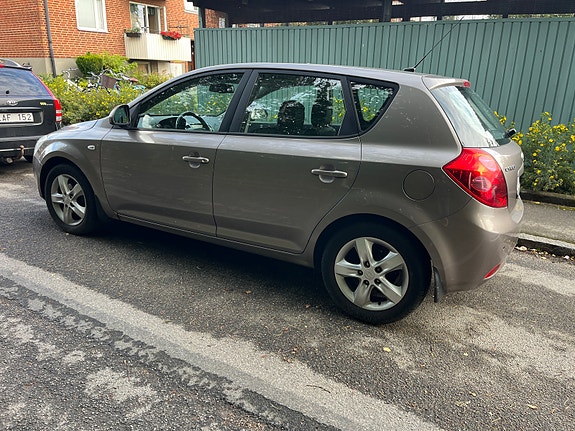 Kia Ceed 6 of 6
