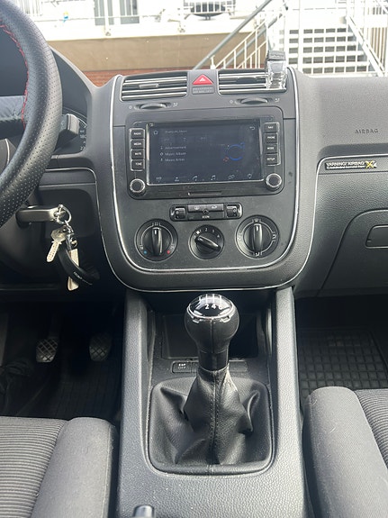 Volkswagen Golf V 10 of 13