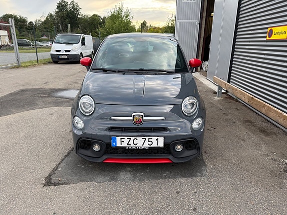 Abarth 595 2 of 13