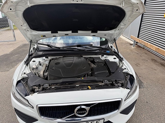Volvo V60 12 of 12