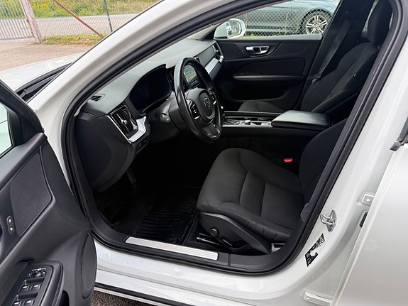 Volvo V60 6 of 12