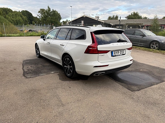 Volvo V60 4 of 12