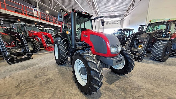 Valtra A83 / Skyddsplåtar / 811 timmar 5 of 12