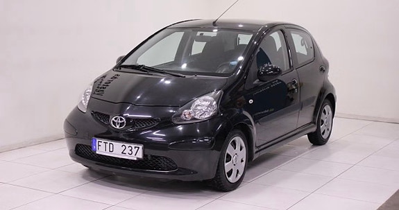 Toyota Aygo 3 of 7