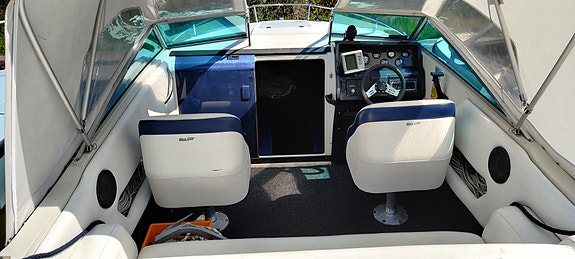 Wellcraft DC210 XL Classic 2 of 5