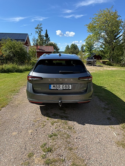 Skoda Superb 6 of 8
