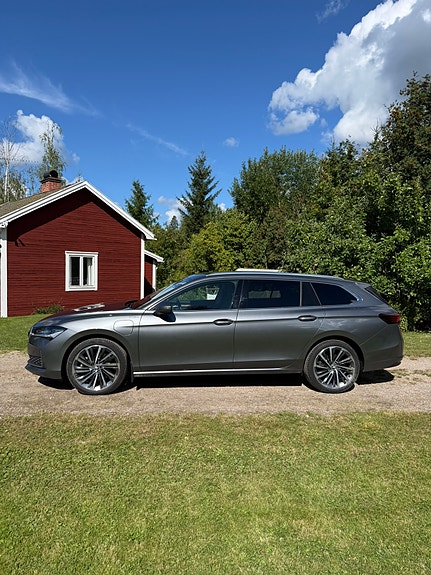 Skoda Superb 3 of 8