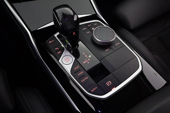 BMW 330e 24 of 28