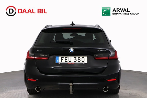 BMW 330e 7 of 28